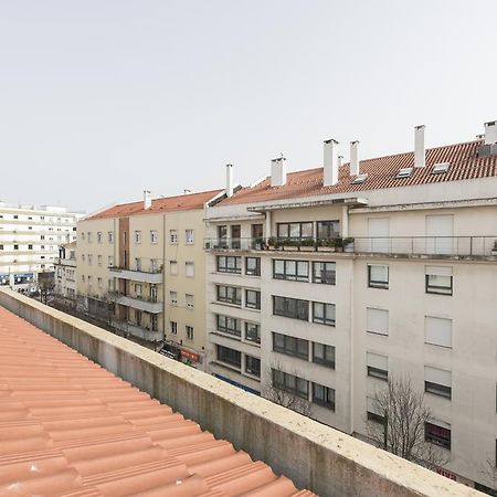 Charming Apartment Tram 28 Lissabon Exterior foto